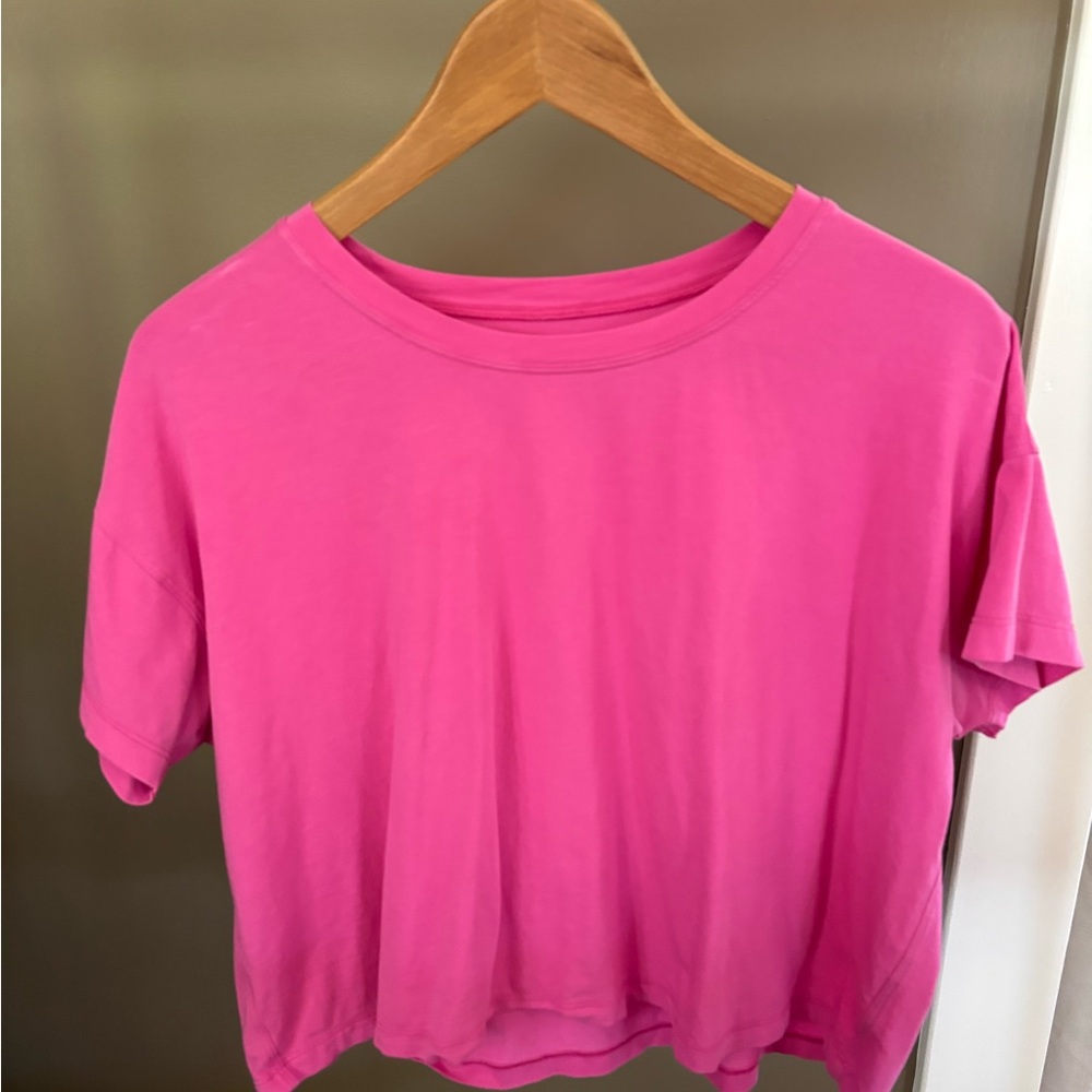 Lululemon Cropped T-Shirt, size large
